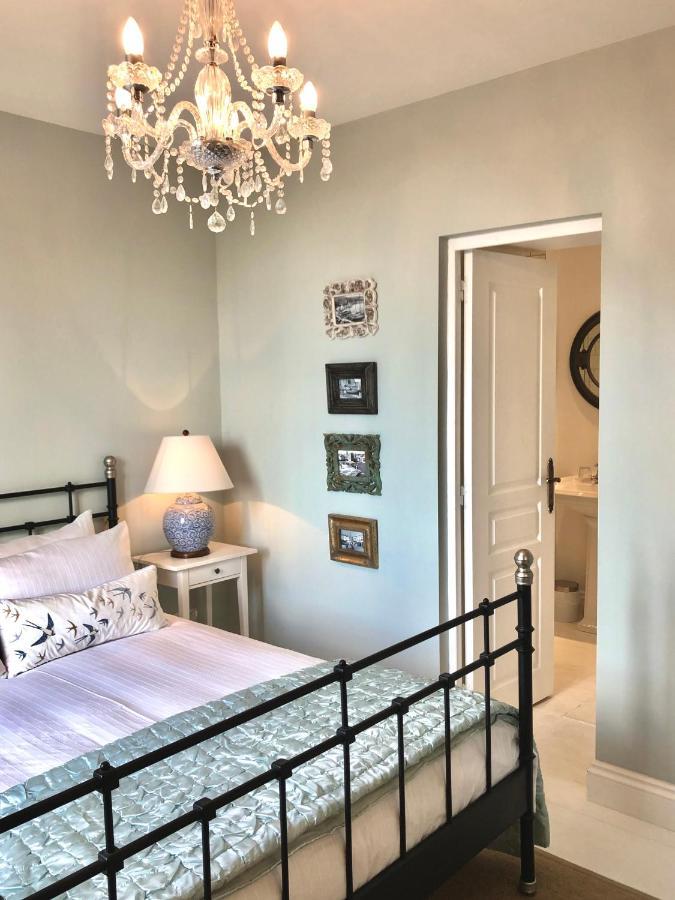 Maison Hirondelles Hotes Mezieres-sur-Issoire Eksteriør billede